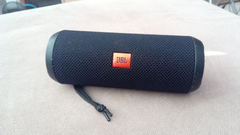 JBL Flip Bluetooth Speaker