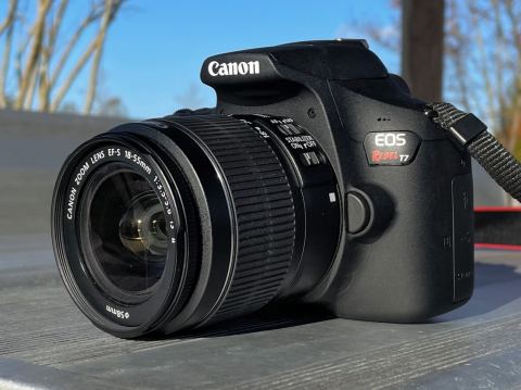 Canon EOS 2000D + 18-55mm Lens — ব্যবহৃত